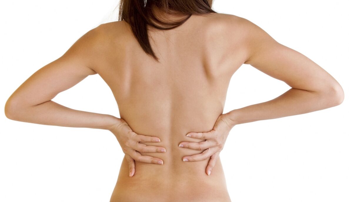 At the second stage of thoracic osteochondrosis, back pain appears